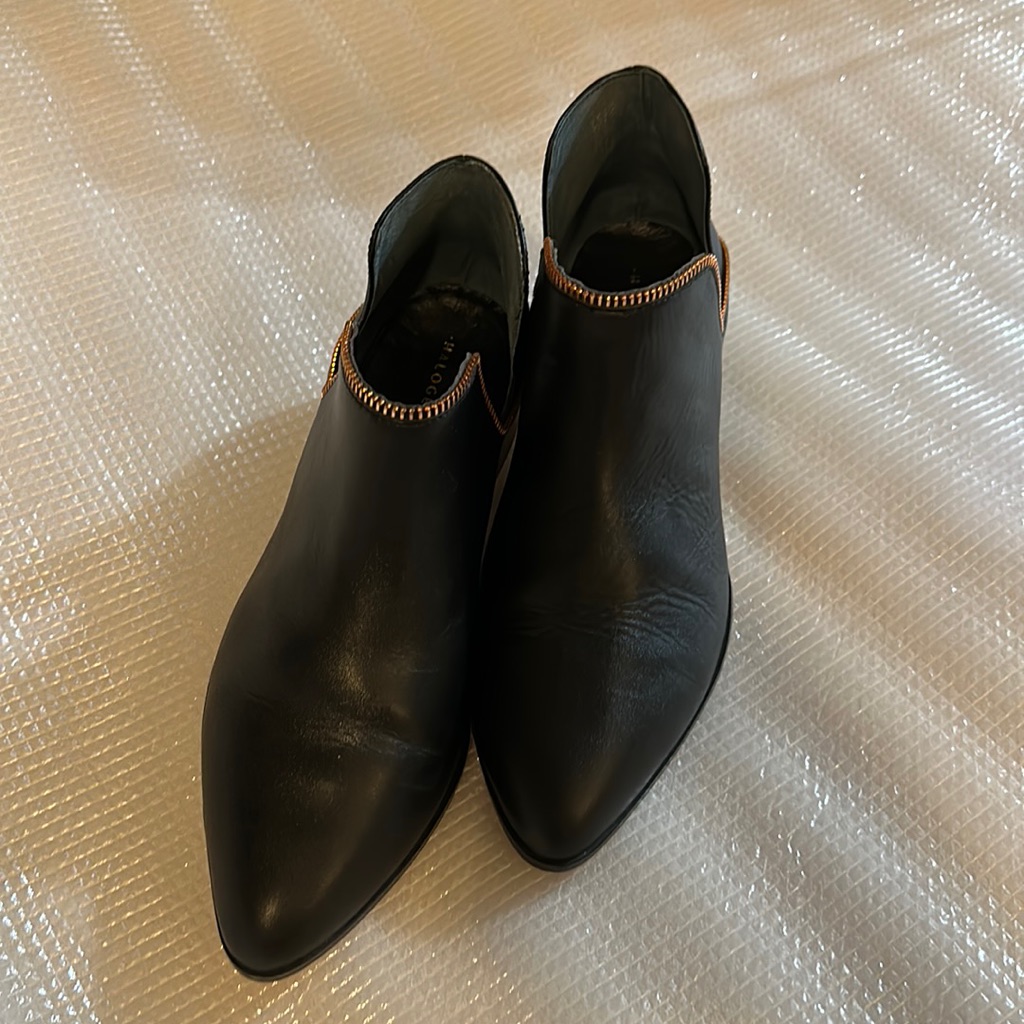 Halogen Booties